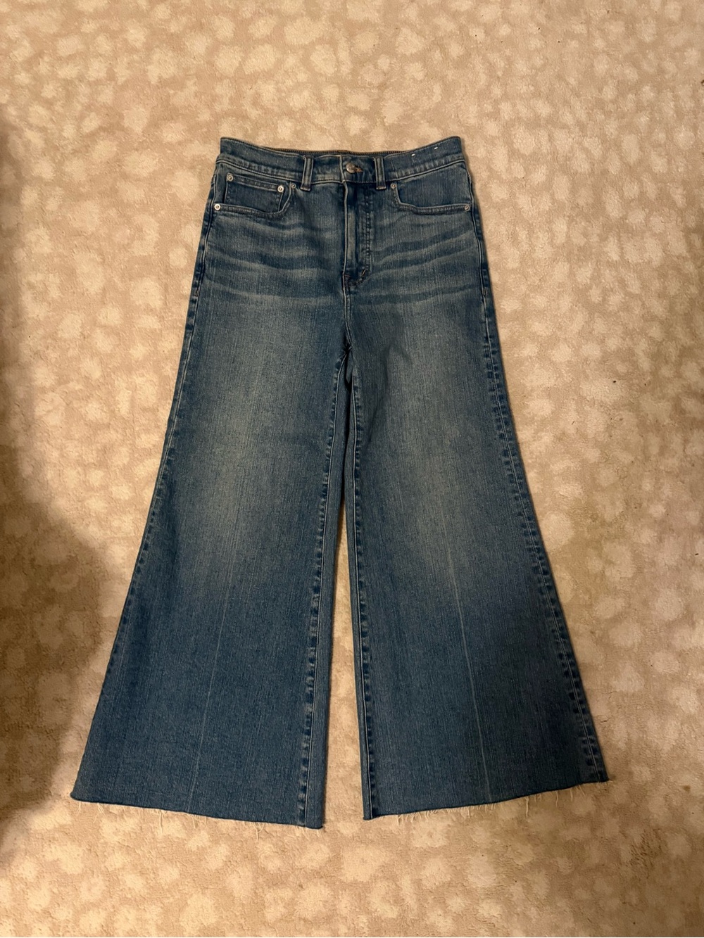 Madewell Flared Wide-Leg Jeans in Oneida Wash - Picture 5 of 8